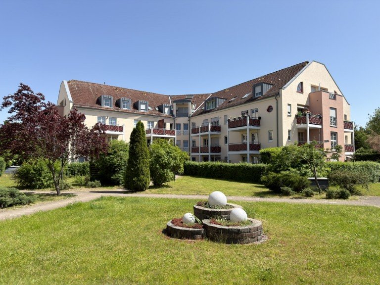 Hausansicht, Gartenseite Werneuchen / Seefeld Etagenwohnung Moderne Komfortwohnung in Seefeld/ Werneuchen mit Balkon, Keller und Tiefgarage zu kaufen!