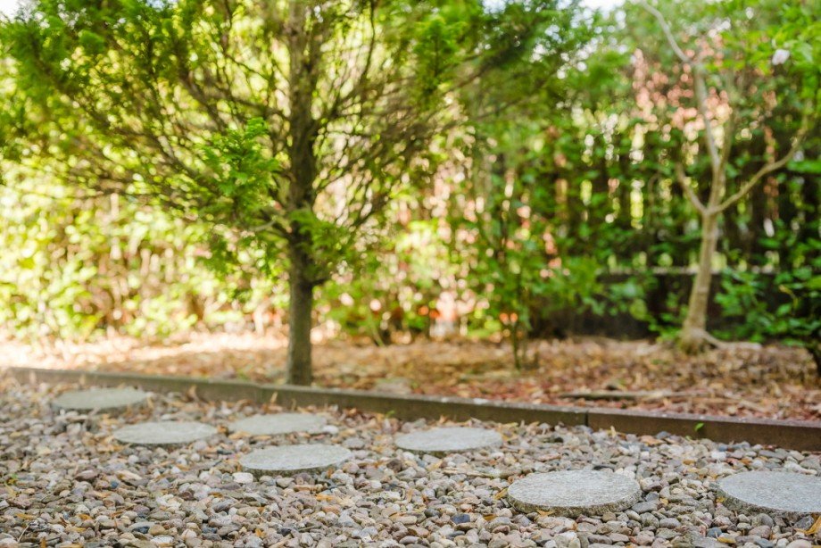 Steinweg im Vorgarten Einfamilienhaus Bernau bei Berlin