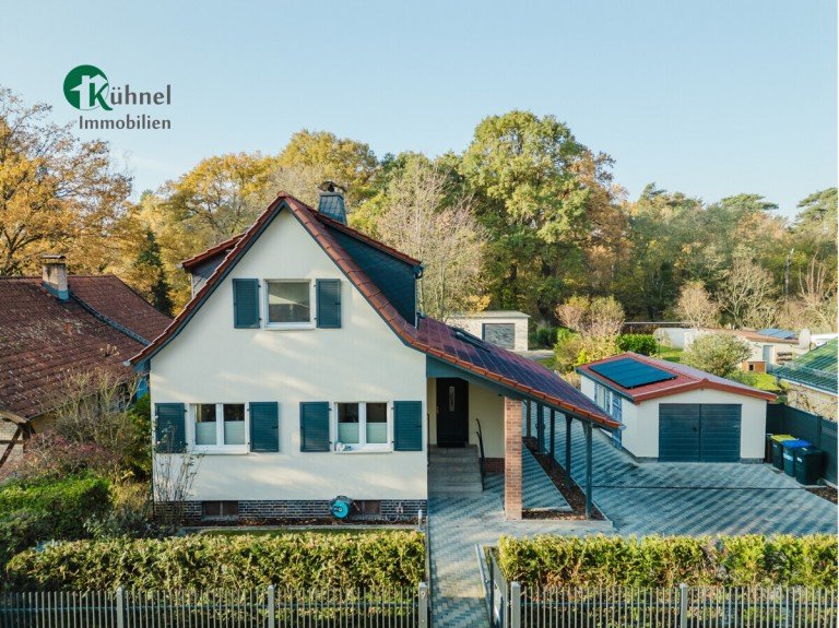 Saniertes Einfamilienhaus in Stahnsdorf zu kaufen Stahnsdorf Einfamilienhaus R-9: Historisches, modern saniertes Haus mit exklusivem Grundst�ck in Stahnsdorf zu kaufen!