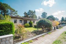 Hauptbild Royal Oak - Familienbungalow mit Traumgarten und G�stehaus an der Berliner Stadtgrenze zu kaufen!