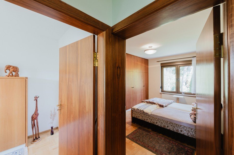 Blick in Zimmer 1 und Zimmer 2 Einfamilienhaus Berlin / Mahlsdorf