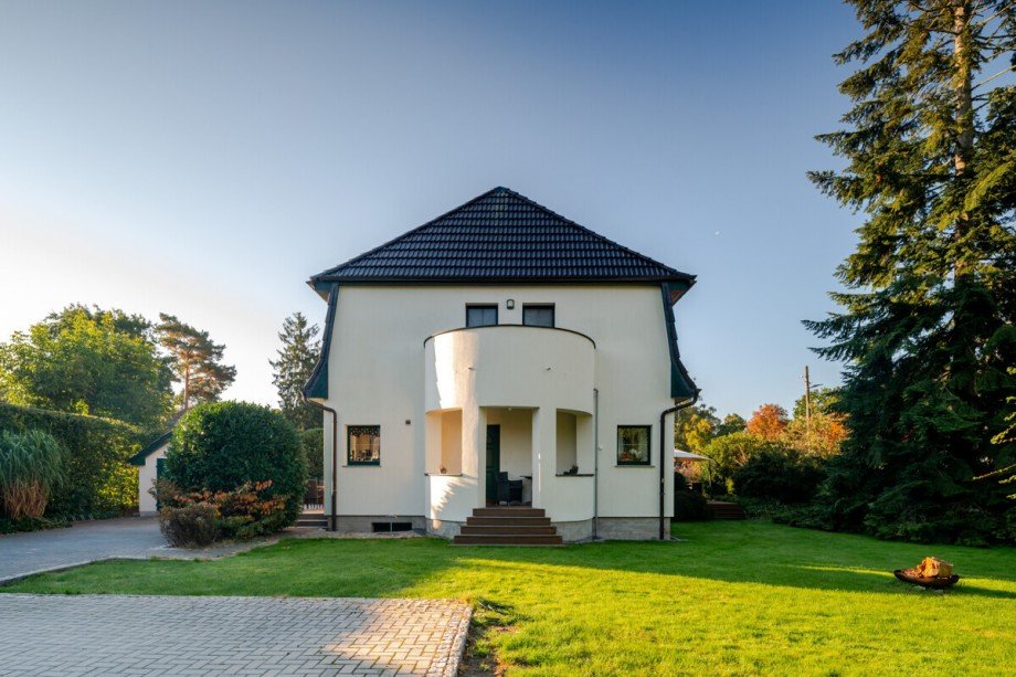 Rundbalkon Einfamilienhaus Falkensee