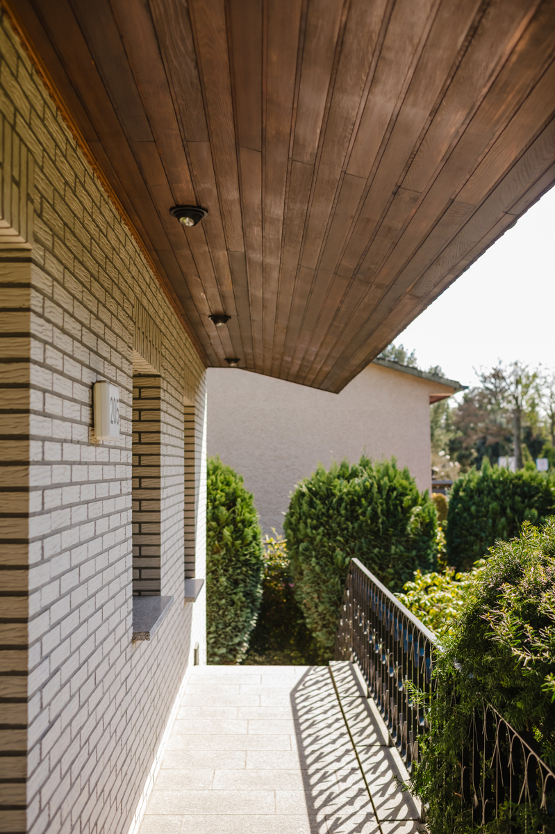 Veranda am Eingang Einfamilienhaus Berlin / Mahlsdorf