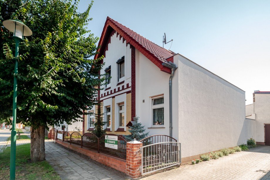 Seitenansicht Zweifamilienhaus Finowfurt