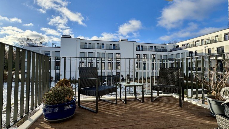 Balkon Berlin-Steglitz Etagenwohnung Wundersch�ne Neubauwohnung in den Lankwitzer Hofg�rten in Berlin-Steglitz