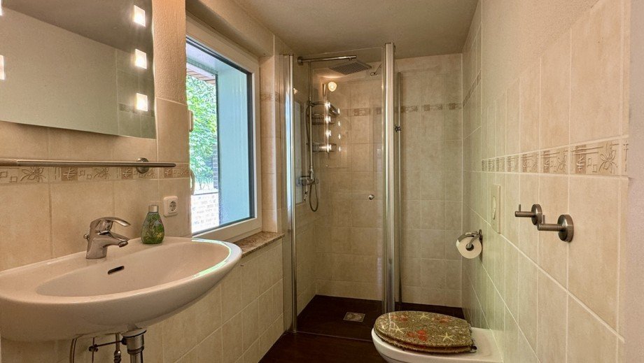Badezimmer mit Dusche Einfamilienhaus Bad Freienwalde / Neuenhagen