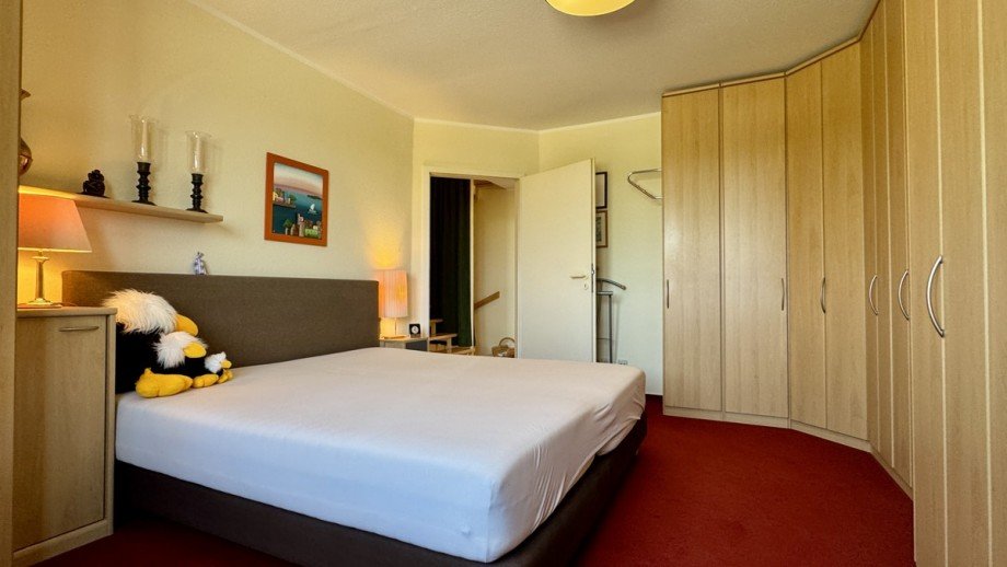 Zimmer 1, OG, mit Einbauschrank Einfamilienhaus Bernau bei Berlin