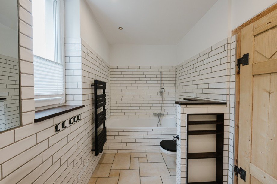 Badezimmer mit Wanne Zweifamilienhaus Potsdam