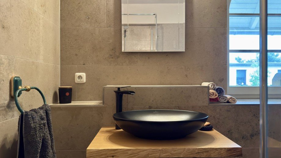 Badezimmer im Erdgeschoss, Detailansicht Markenprodukte Einfamilienhaus Angerm�nde