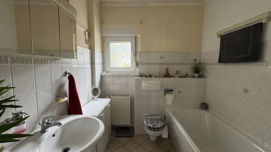 Badezimmer mit Wanne Einfamilienhaus Dallgow-D�beritz