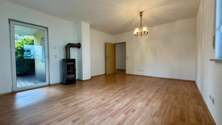 Wohnzimmer_Terrasse_Kamin Einfamilienhaus Falkensee
