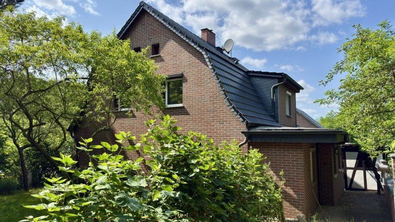 Haus Gartenansicht Bad Freienwalde / Neuenhagen Einfamilienhaus Eins im Gr�nen: Wundersch�nes saniertes Haus mit viel Komfort und Platz f�r`s Hobby