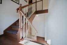 sch�nes Treppenhaus Rollenhagen-46: Historisches, saniertes Haus f�r die gro�e Familie in Spitzenlage am Rollberg