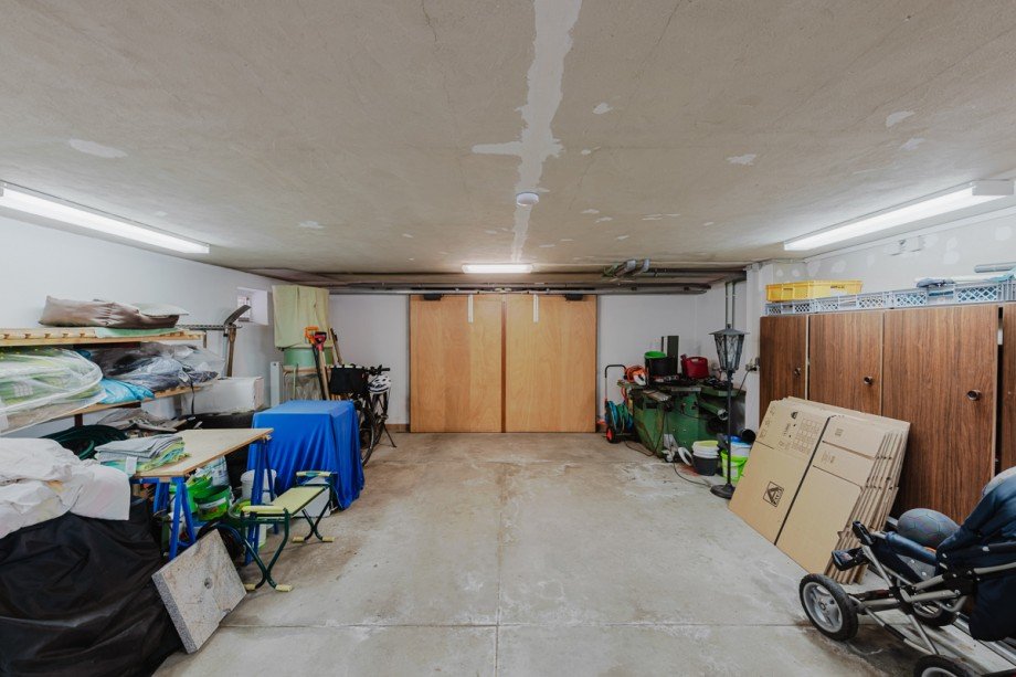 Garagentor mit Fernbedienung Einfamilienhaus Berlin / Mahlsdorf