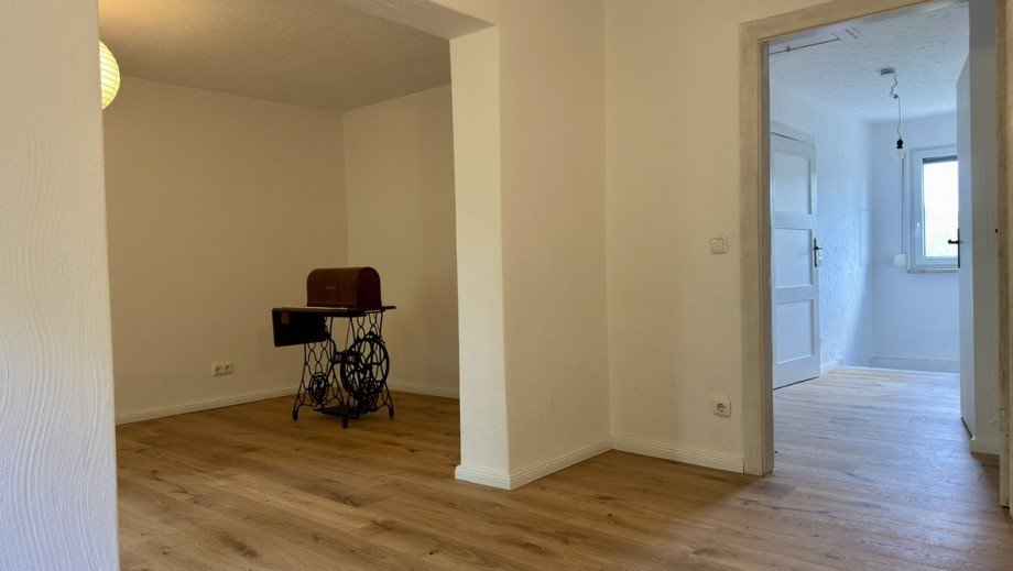 Zimmer 2 mit Parkettboden Einfamilienhaus Bad Freienwalde / Neuenhagen